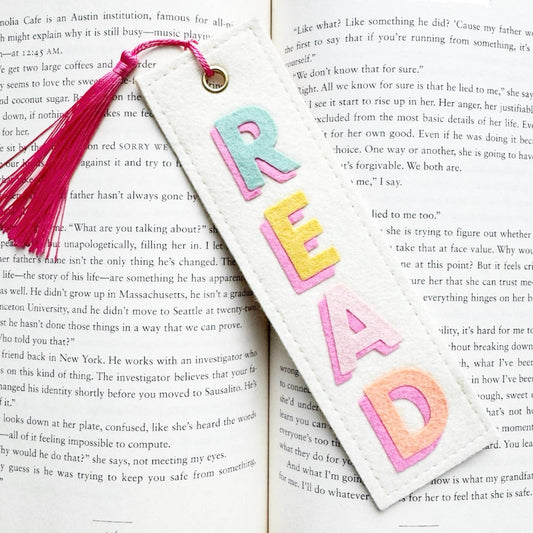 READ Bookmark Pink