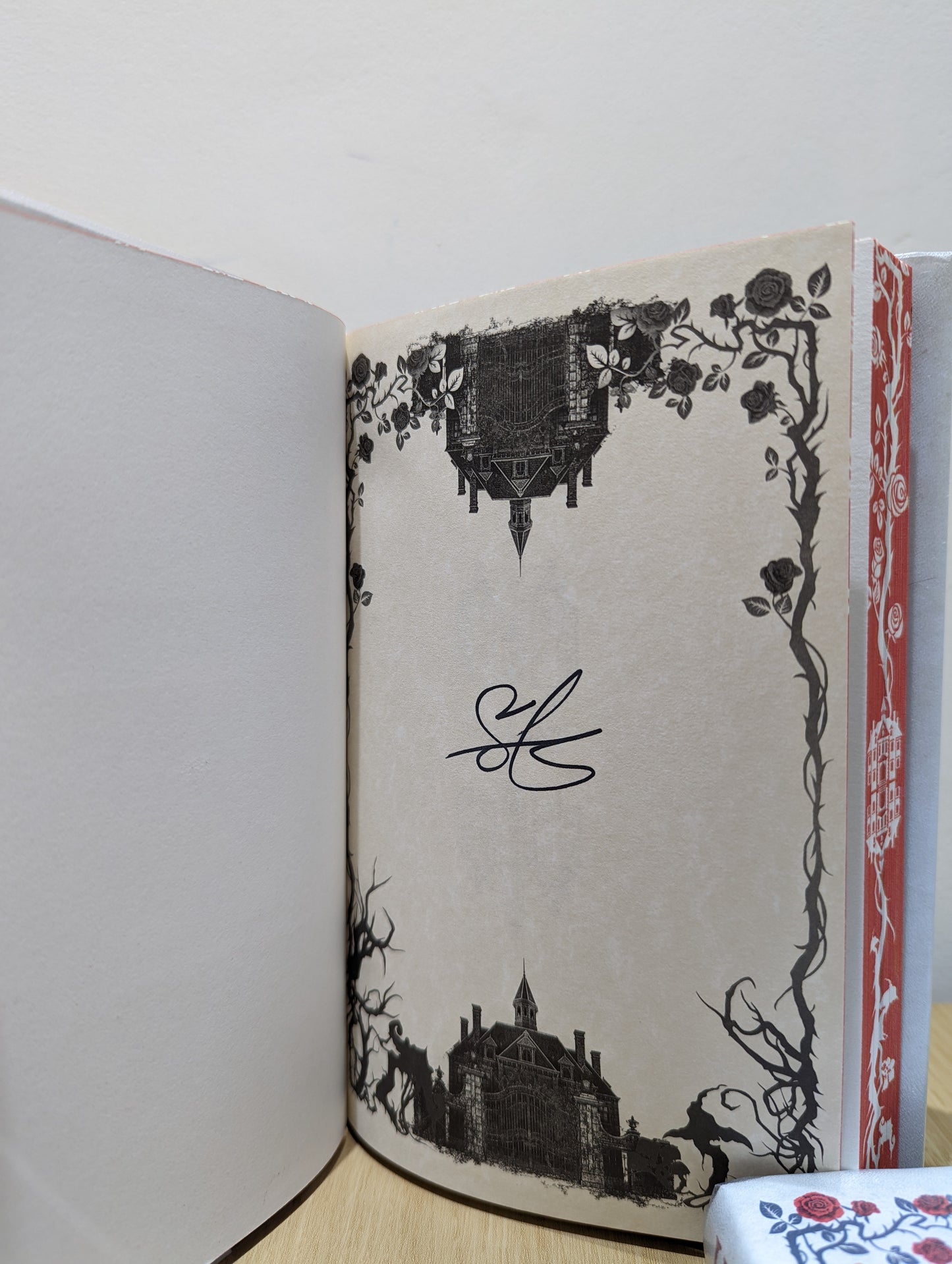 Gallant By V.E. Schwab SIGNED HARDBACK (NEW)